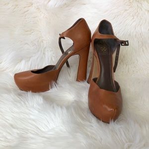 Vince Camuto Light Brown Mary Jane Pump Size 9.5